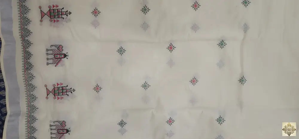 Kasavu Off-White Embroidered Saree Saree